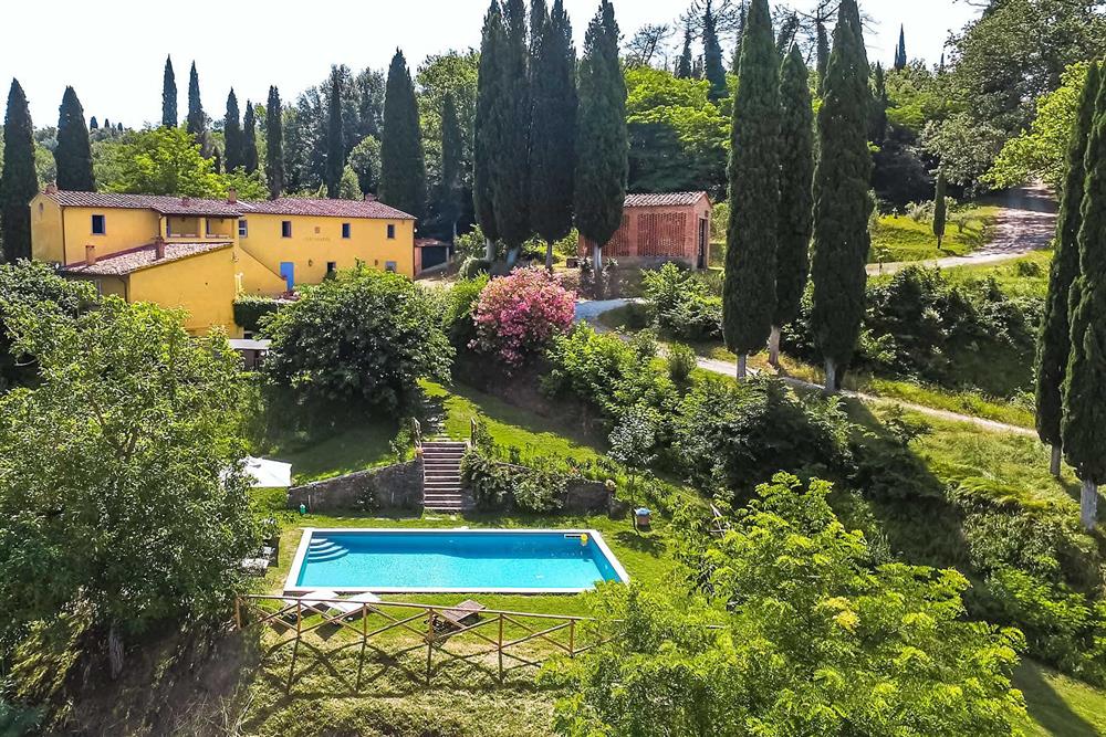 Villa with pool, villa exterior at Villa Castagneto, Peccioli, Tuscany