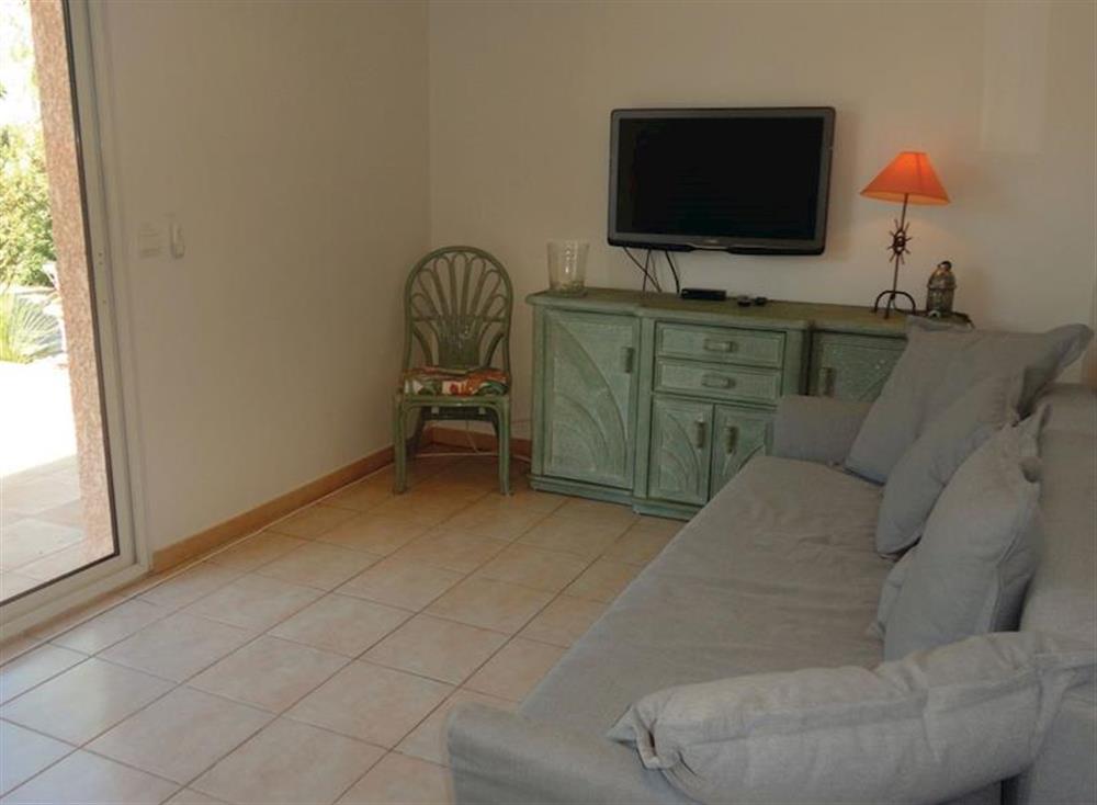 Bedroom (photo 7) at Villa Cers in Cers, Hérault, France