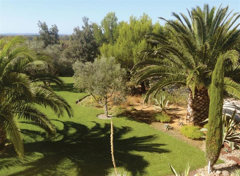 Outdoor area (photo 4) at Villa Cers in Cers, Hérault, France