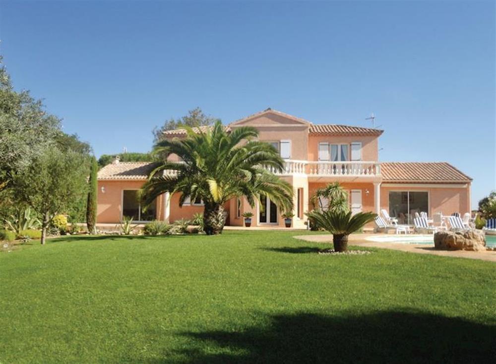 Outdoor area (photo 6) at Villa Cers in Cers, Hérault, France