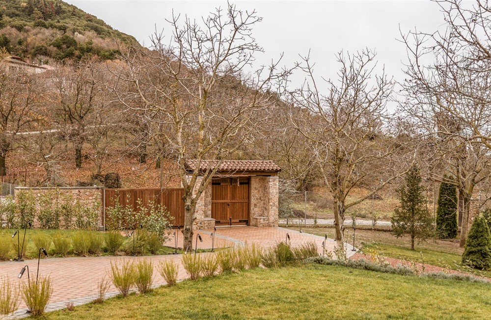 Villa Corinthian