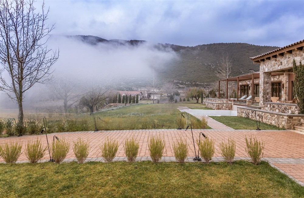 Villa Corinthian
