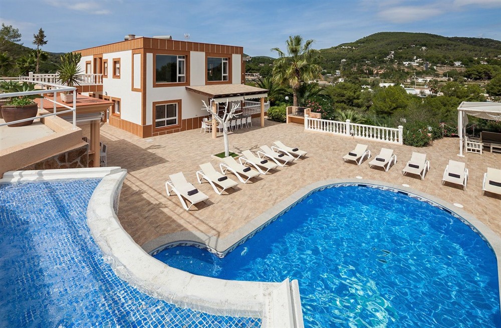 Villa Cova Santa