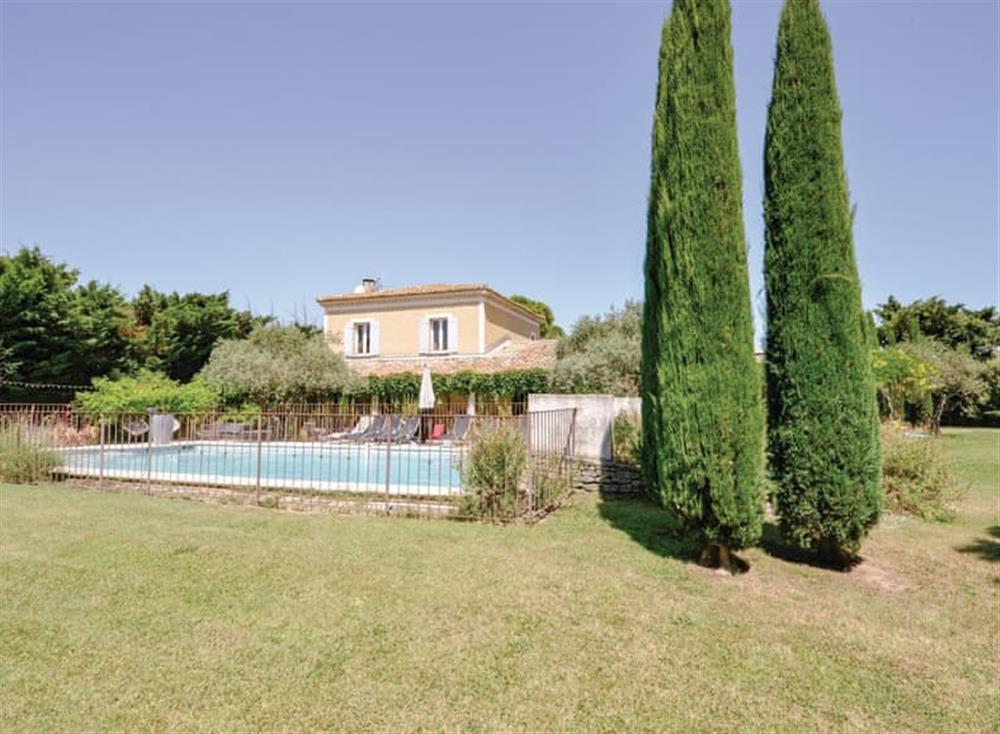 Villa Daventure In Cavaillon, Provence, France Sleeps 15