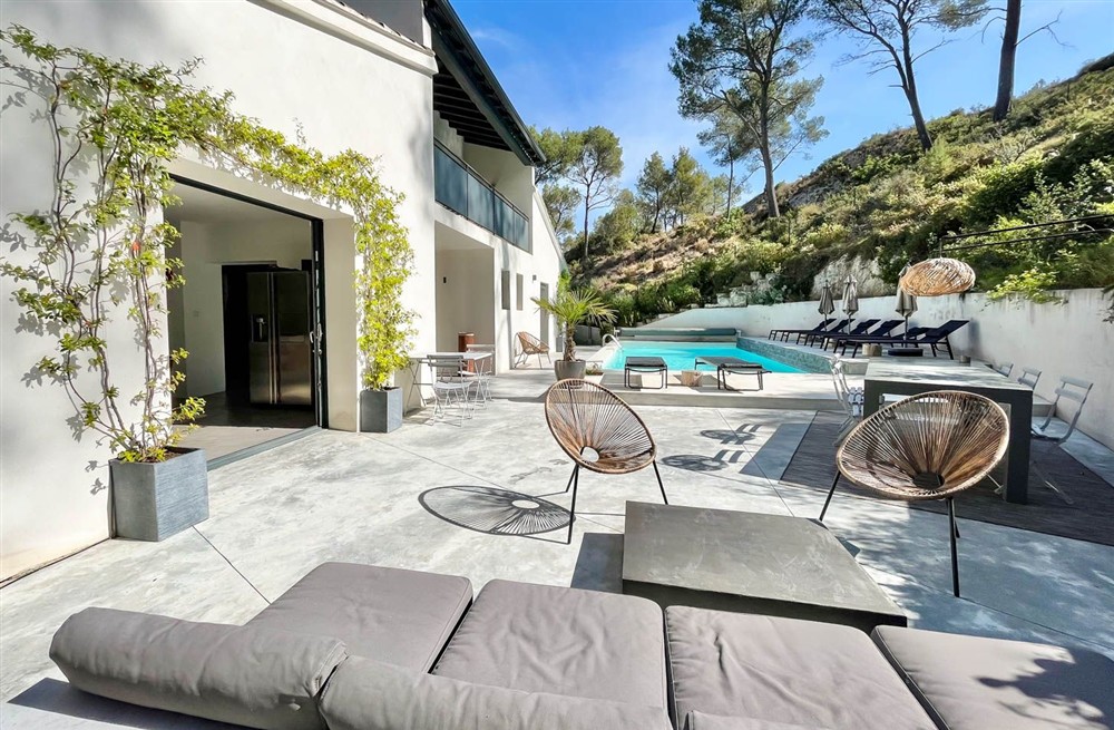 Villa De La Colline
