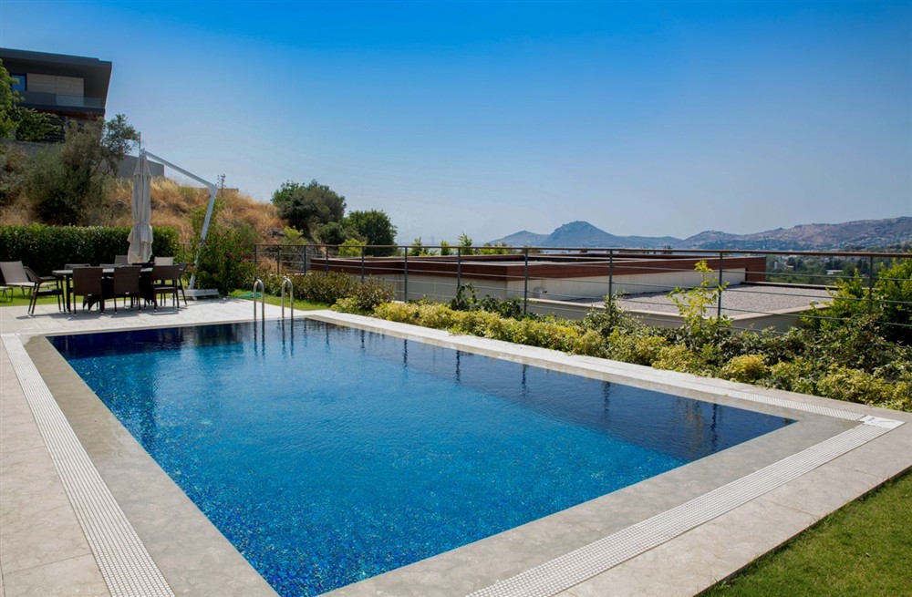 Villa Demire