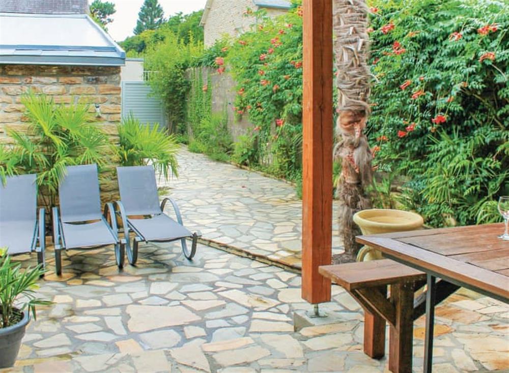 Outdoor area (photo 3) at Villa des Demoiselles in La Forêt Fouesnant, Finistère , France