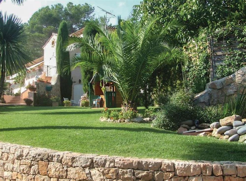 Garden and grounds at Villa des Palmiers in Le Tignet, Côte-d’Azur, France