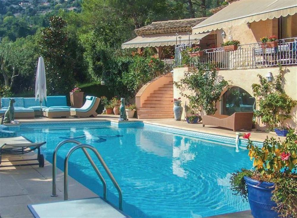 Swimming pool (photo 2) at Villa des Palmiers in Le Tignet, Côte-d’Azur, France