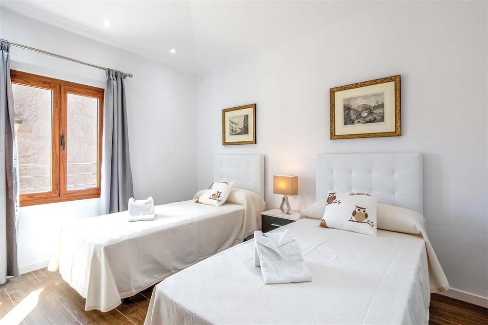 Twin bedroom at Villa Horta 55, Pollensa, Mallorca