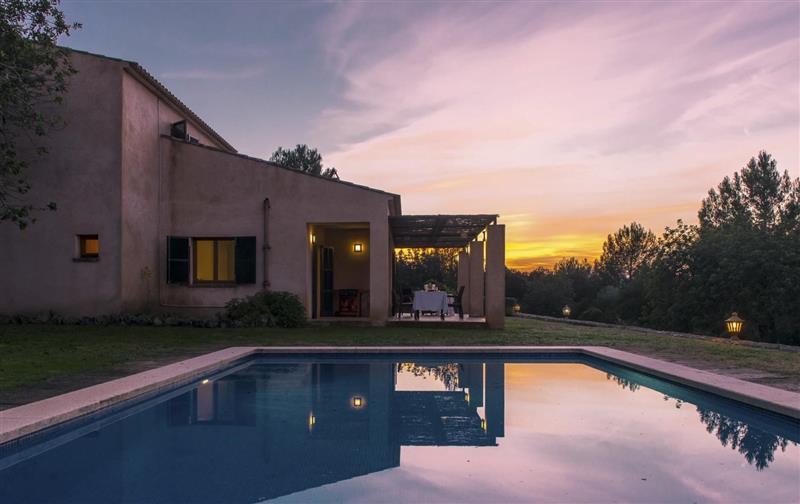 Swimming pool (photo 2) at Villa Hortensia, Arta, Spain