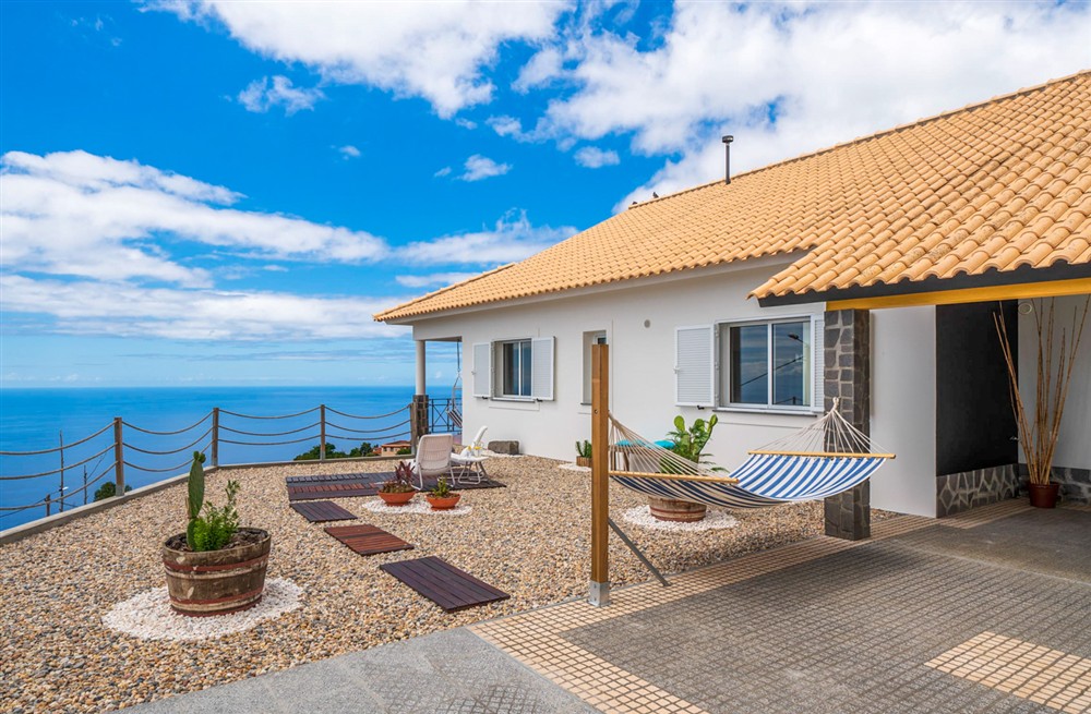 Villa Impasse (photo 2) at Villa Impasse in Arco Da Calheta, Portugal