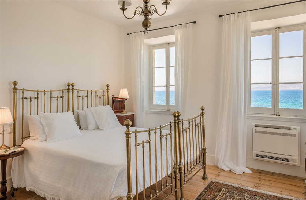 Villa Iridos
