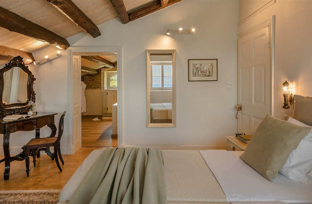 Villa Iridos