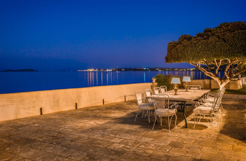 Villa Iridos