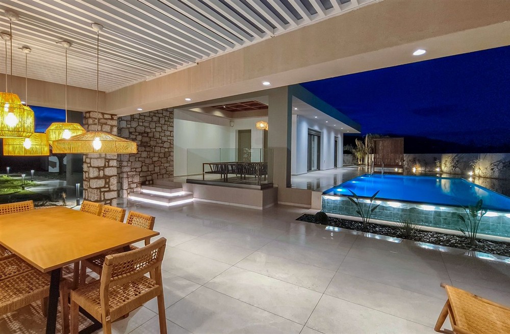 Villa Karros