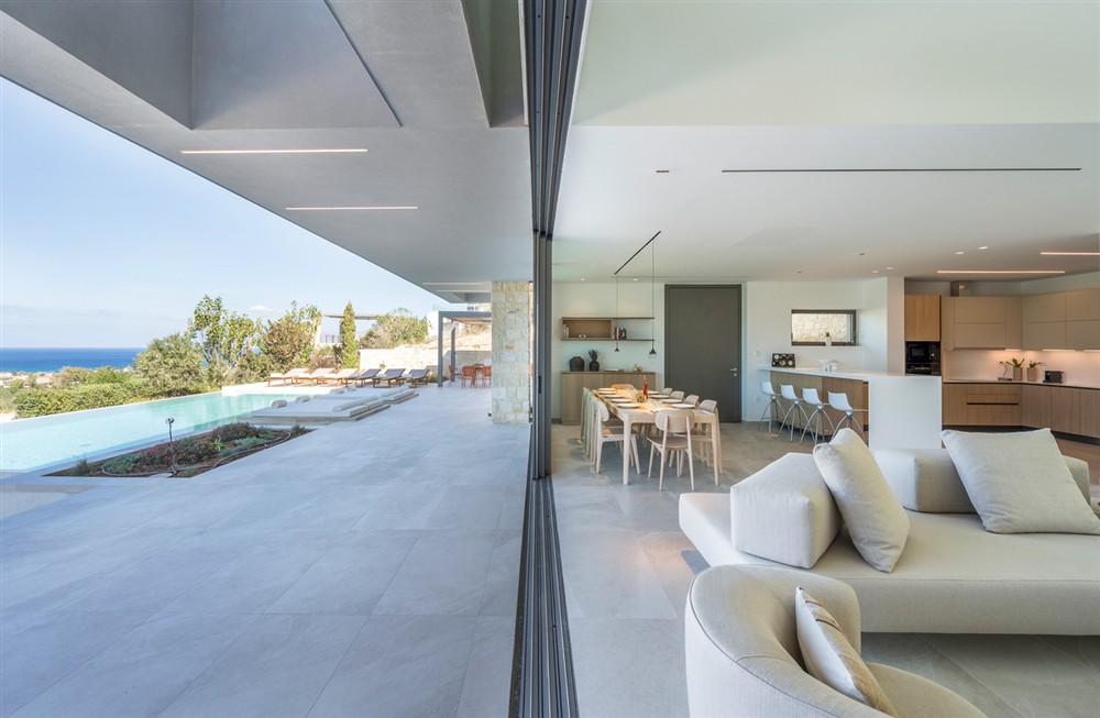 Villa Kiss