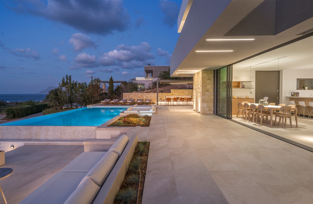 Villa Kiss