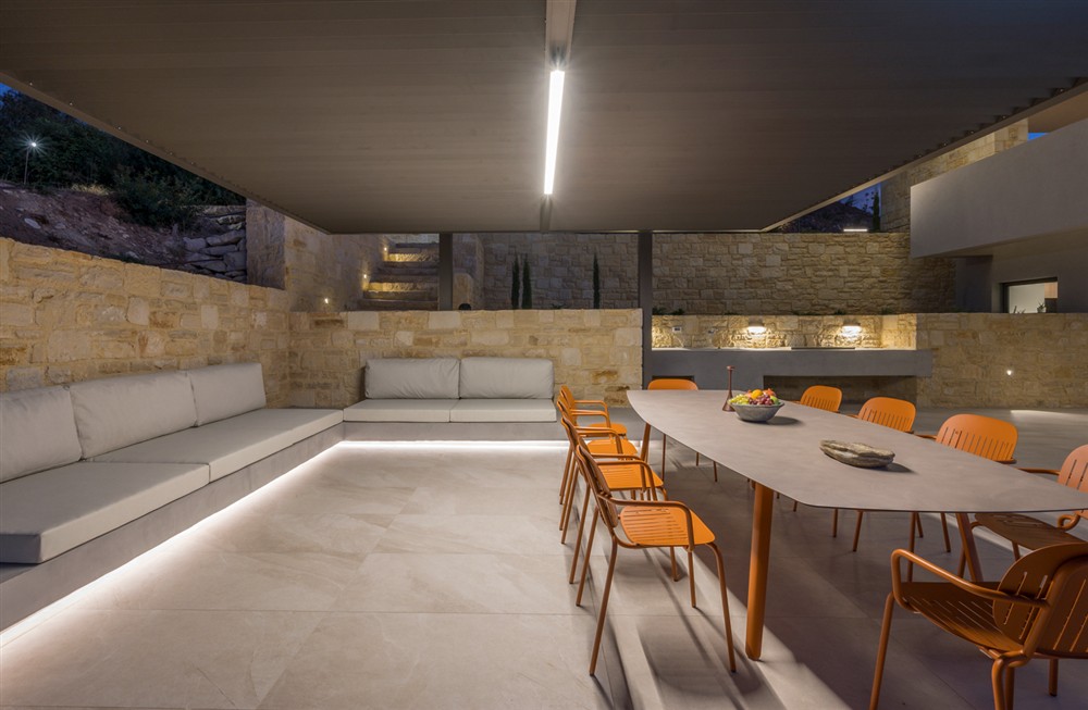 Villa Kiss