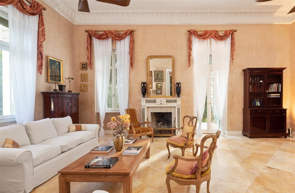 Villa Latona