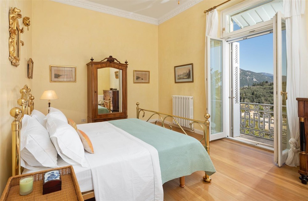 Villa Latona