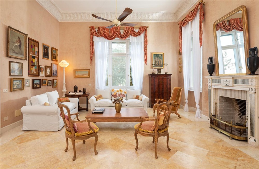 Villa Latona