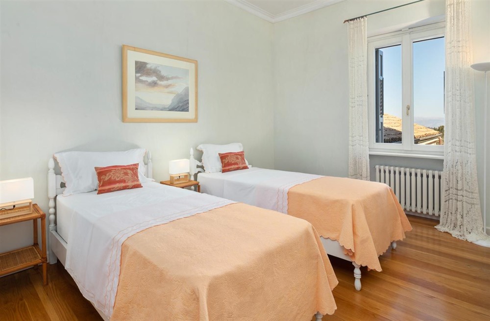 Villa Latona