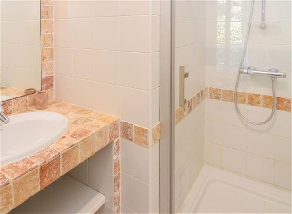 Bathroom (photo 3) at Villa Lavende in Saint-Rémy-de-Provence, Provence, France