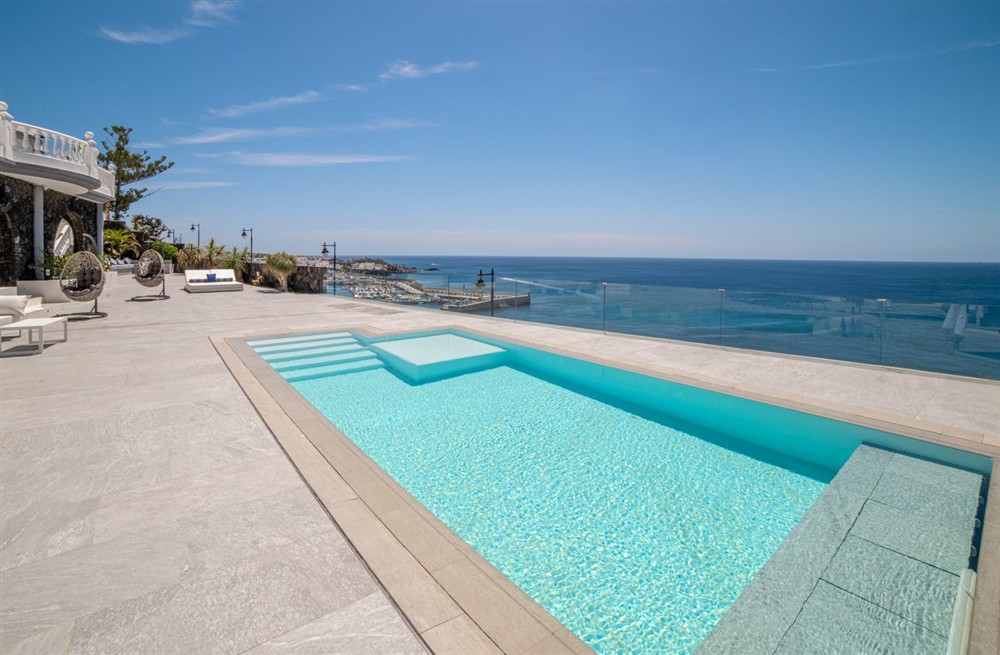 Villa Leon Marino