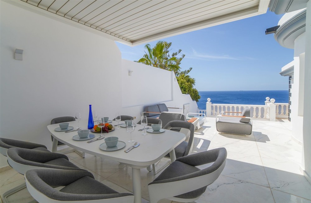 Villa Leon Marino