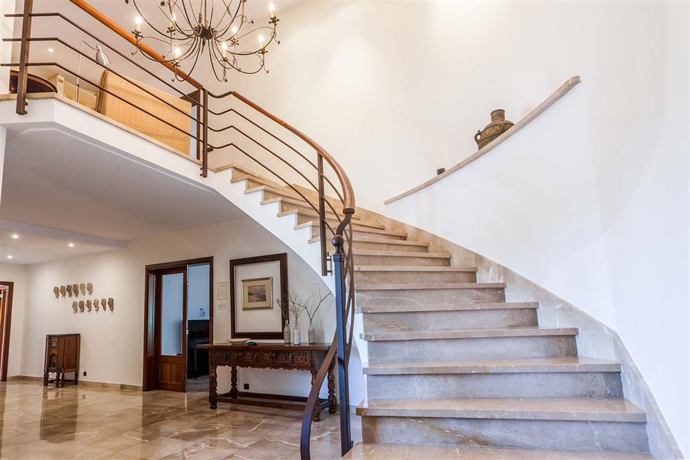 Staircase, hallway at Villa Les Oliveres, Puerto Pollensa, Mallorca
