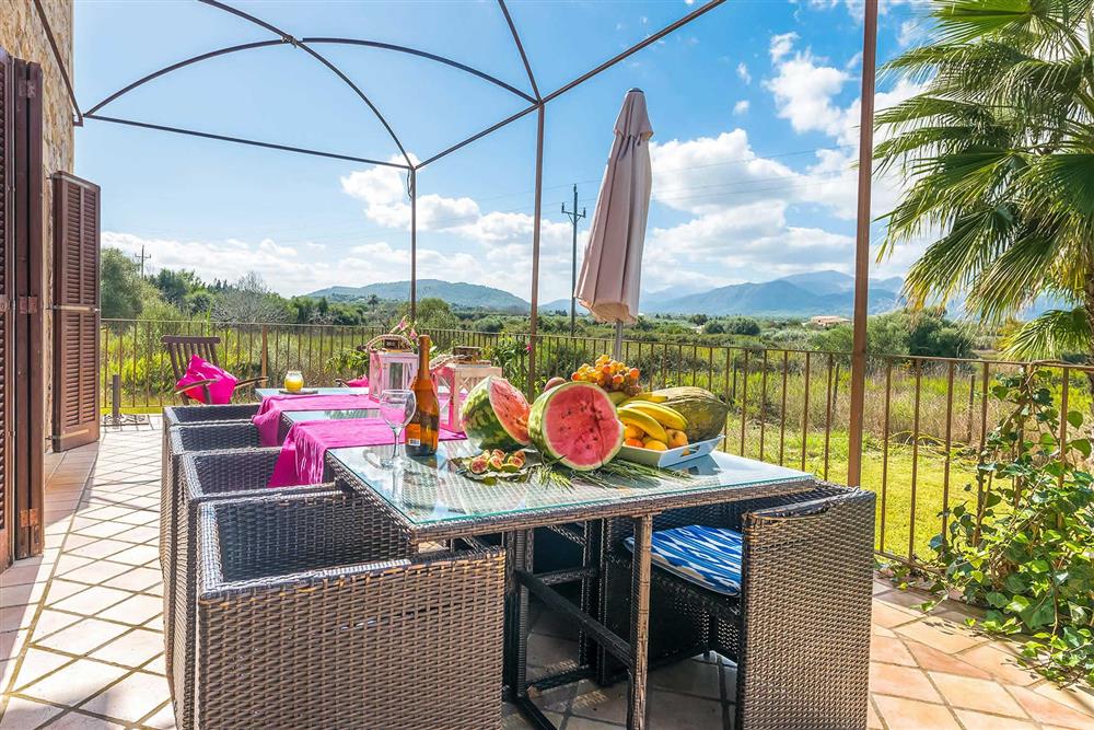 Alfresco dining (photo 2) at Villa Les Roques de can Guixe, Pollensa, Mallorca