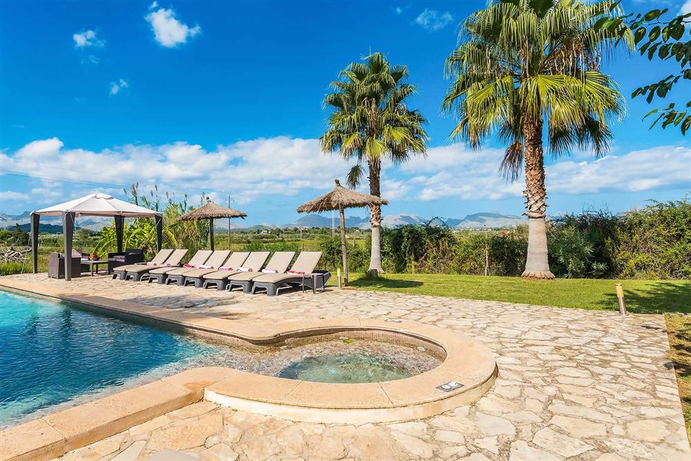 Pool, sunloungers (photo 2) at Villa Les Roques de can Guixe, Pollensa, Mallorca