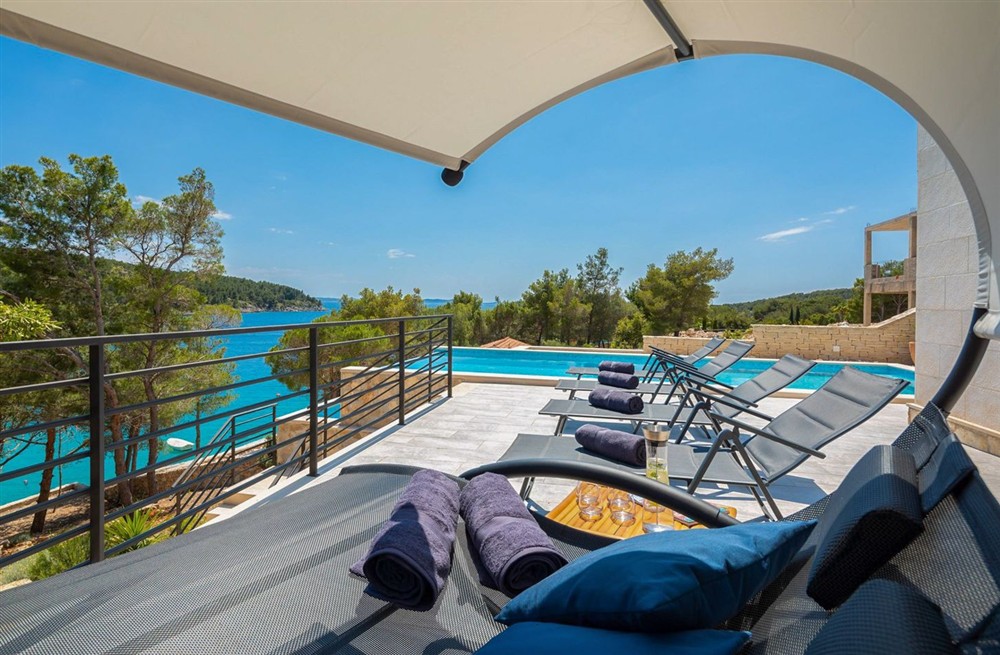 Villa Miralux