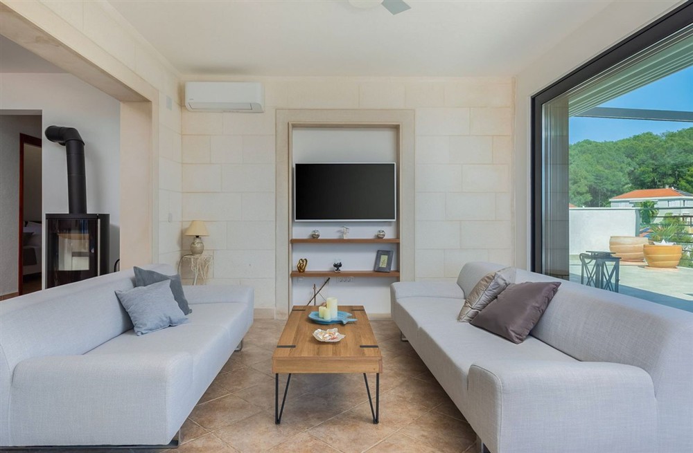 Villa Miralux