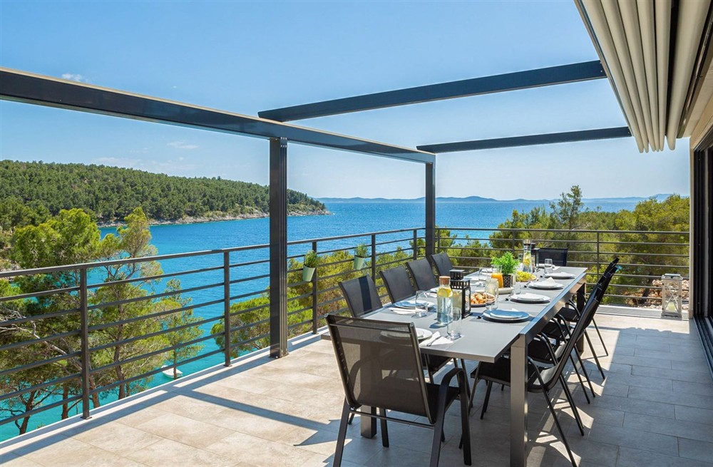 Villa Miralux