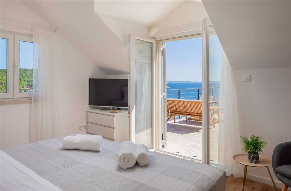 Villa Miralux