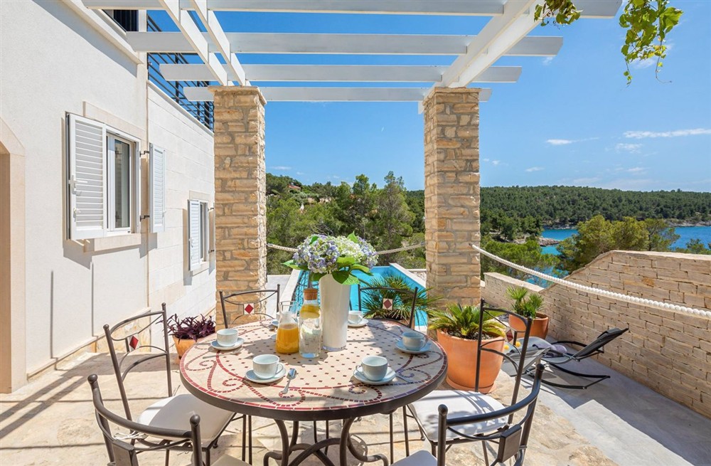 Villa Miralux