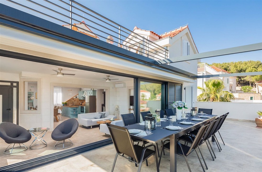 Villa Miralux