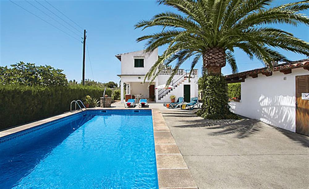 Swimming pool at Villa Oliver, Pollensa, Mallorca