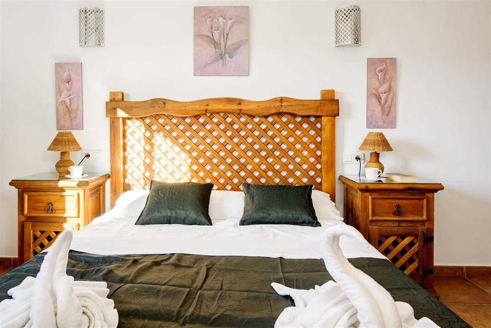 Double bedroom (photo 2) at Villa Paraiso, Frigiliana, Andalucia