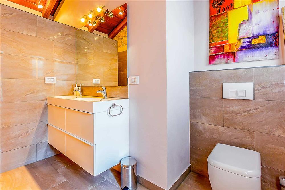 Bathroom (photo 4) at Villa Perla, Pula, Istria