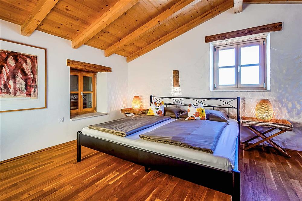Double bedroom (photo 2) at Villa Perla, Pula, Istria