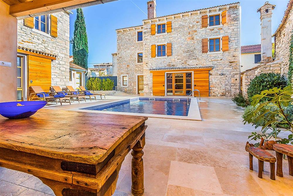 Pool, villa exterior, villa with pool at Villa Perla, Pula, Istria