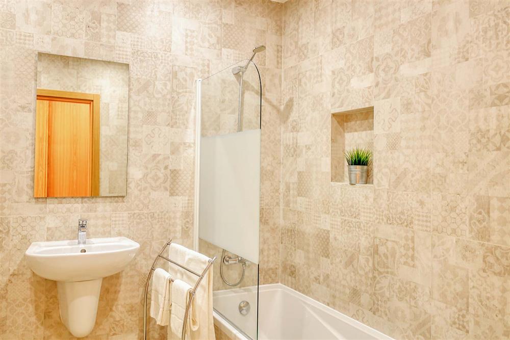Bathroom (photo 4) at Villa Raquel, Vale de Parra, Algarve