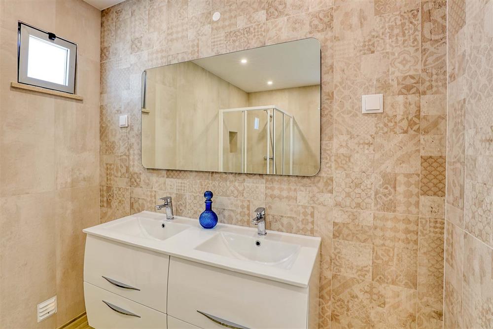 Bathroom (photo 6) at Villa Raquel, Vale de Parra, Algarve