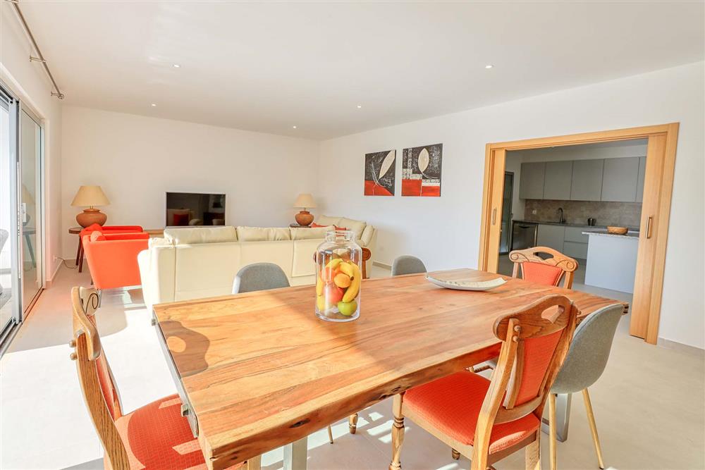 Dining room, lounge at Villa Raquel, Vale de Parra, Algarve