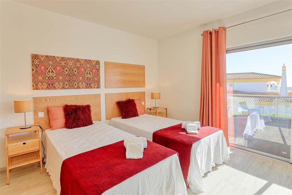 Twin bedroom (photo 2) at Villa Raquel, Vale de Parra, Algarve