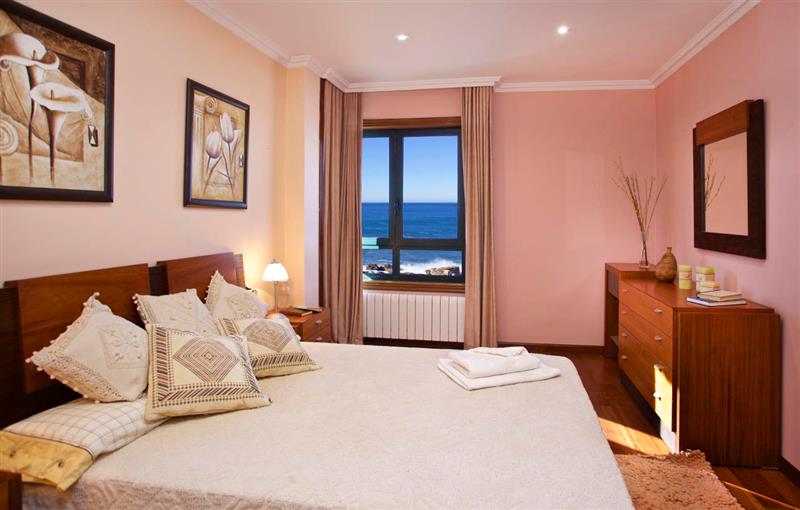 Double bedroom at Villa Rosal, Baiona and Nigran, Spain