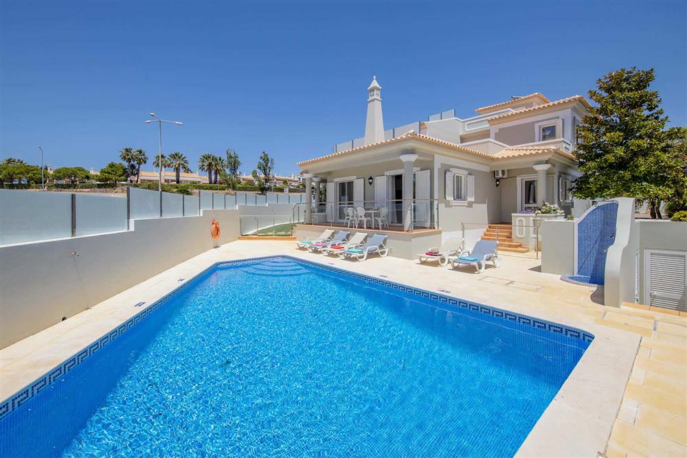 Villa Rosario in Sao Rafael, Algarve - Portugal sleeps 8